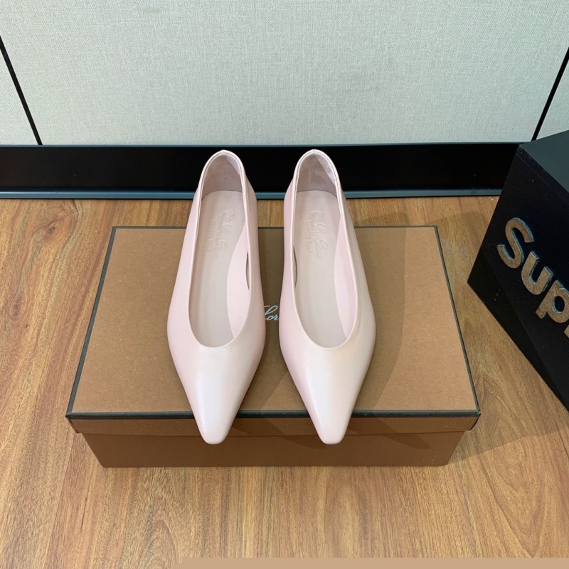 Other flat shoes